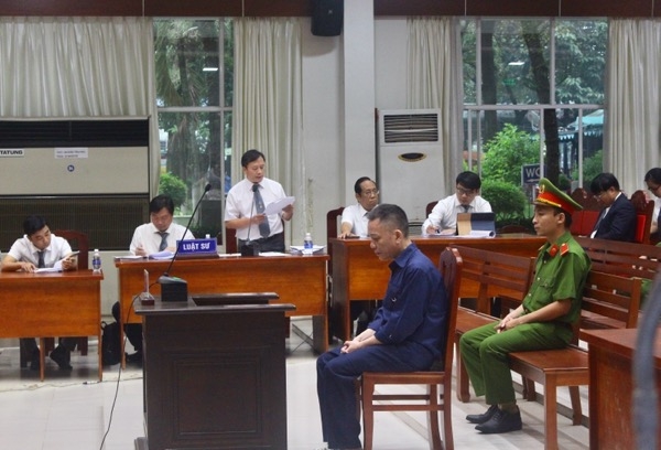 Phiên tranh tụng tội danh, hành vi phạm tội của 2 bị cáo Nguyễn Minh Khoa và Trần Văn Việt