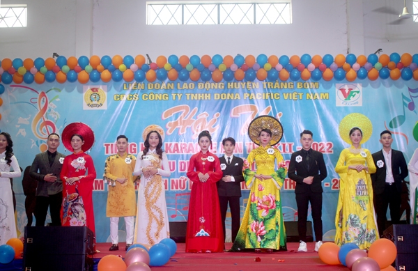 Công nhân Công ty TNHH Dona Pacific (H.Trảng Bom) dự thi Nam thanh lịch, nữ duyên dáng năm 2022 do Công đoàn công ty tổ chức
