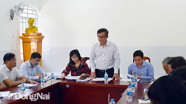 Trưởng ban pháp chế HĐND tỉnh Tạ Quang Trường phát biểu tại buổi giám sát công tác thi hành án dân sự ở TP.Long Khánh