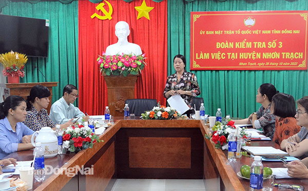Phó chủ tịch Uỷ ban MTTQ Việt Nam tỉnh Lưu Thị Hà phát biểu tại buổi kiểm tra. Ảnh: Xuân Mai