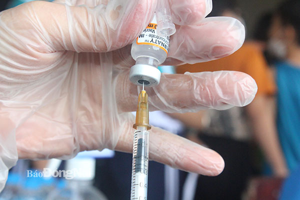 Vaccine Pfizer do Bộ Y tế cấp cho Đồng Nai đang được sử dụng để tiêm cho trẻ từ 5 đến dưới 12 tuổi. Ảnh: Hạnh Dung