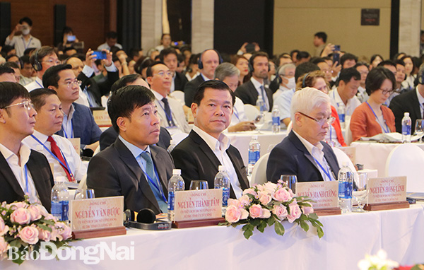 : Ủy viên Trung ương Đảng, Bí thư Tỉnh ủy Nguyễn Hồng Lĩnh tham dự hội nghị