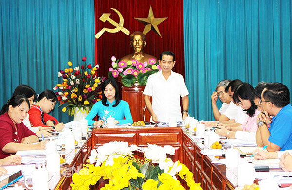 Ủy viên Ban TVTU, Chủ tịch HĐND tỉnh Thái Bảo phát biểu tại buổi làm việc